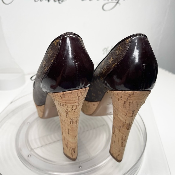 LOUIS VUITTON Rivoli heels - Picture 7 of 13